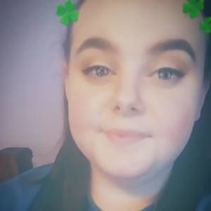 Meet your Posher, Adrienne